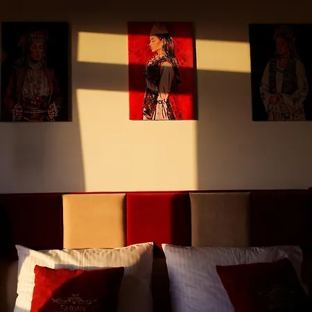 Fabiani Boutique Castle Gate Krujë