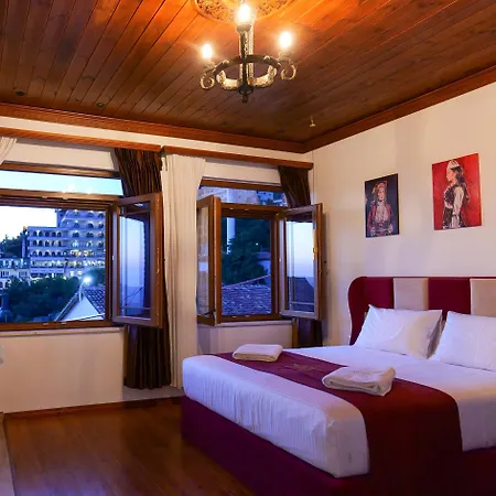 Fabiani Boutique Castle Gate فندق Krujë